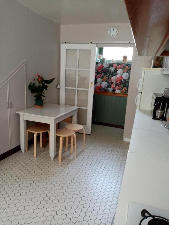 Gite Les 27 Roses Et Plus Châtel-Censoir Eksteriør bilde